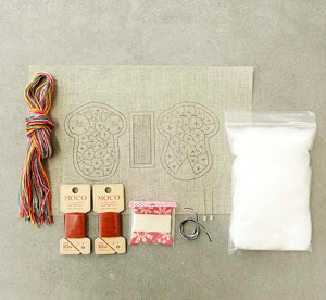 さだじ:ハンドメイド　ダーニング刺繍の指人形　リス わんちゃん様専用:ハンドメイド ダーニング 刺繍の指人形 - メルカリ
